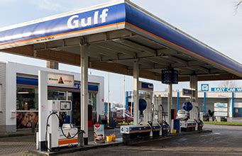 gulf tankstation.